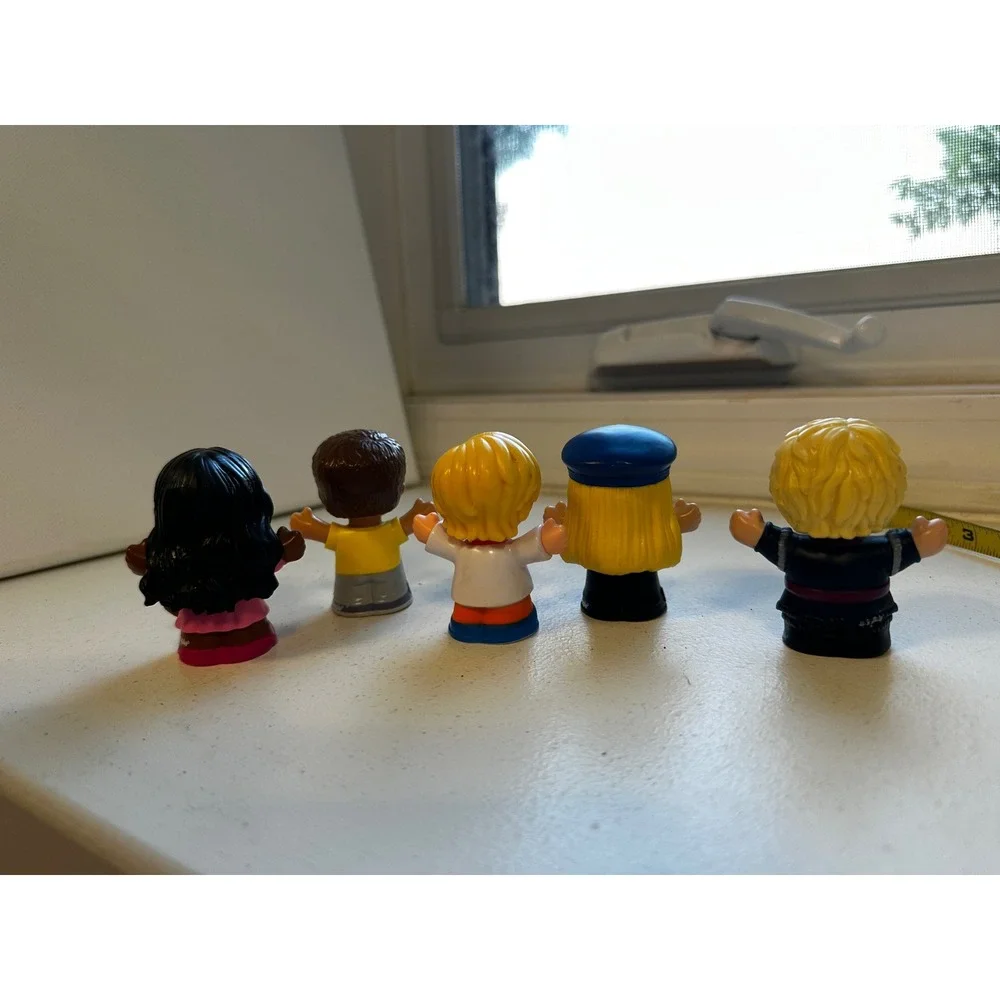 Fisher Price Little People Figures Lot of 5 Pilot Traveler Kids Kristoff